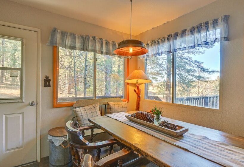 Spacious Munds Park Cabin W/ Golf Course Views