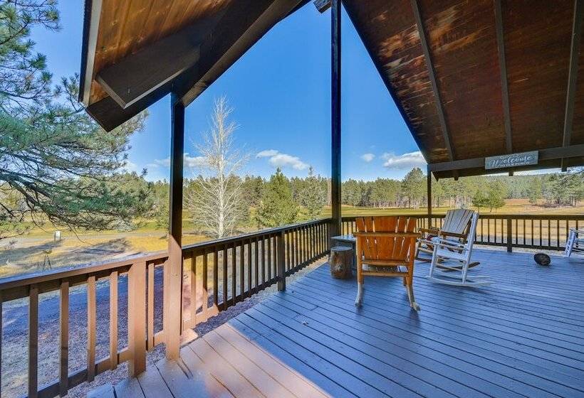 Spacious Munds Park Cabin W/ Golf Course Views