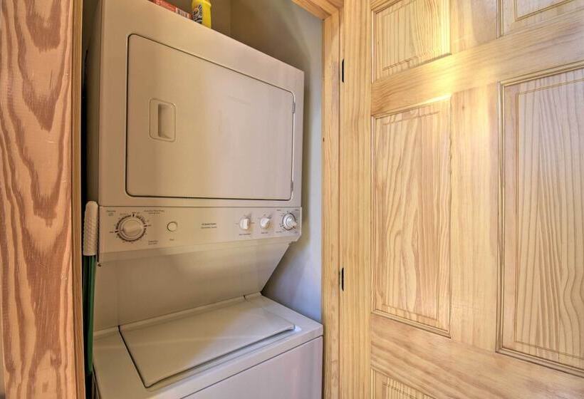 Murrayville Lakefront Cabin W/ Boat Slip & Grill!