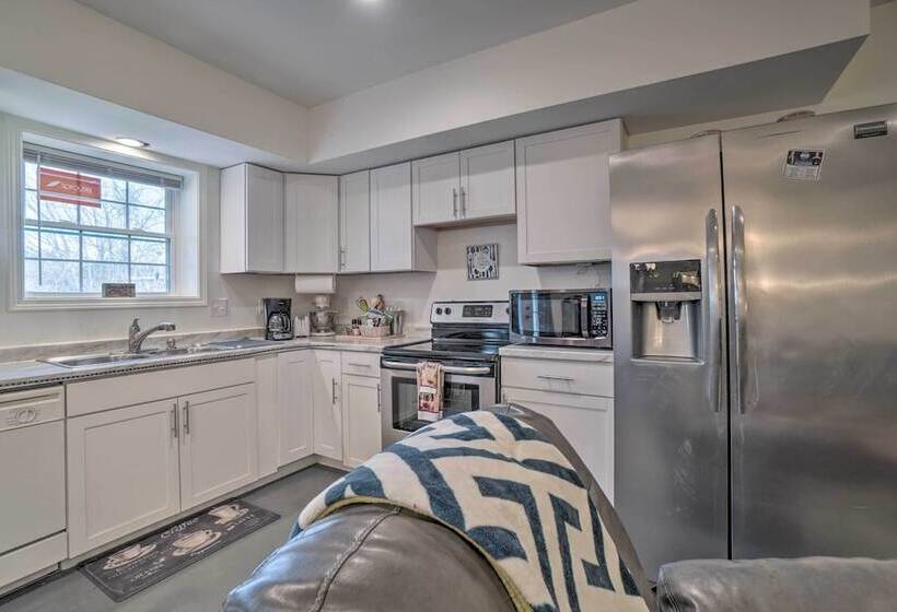 Nashville Area Apartment: 12 Mi To Downtown!