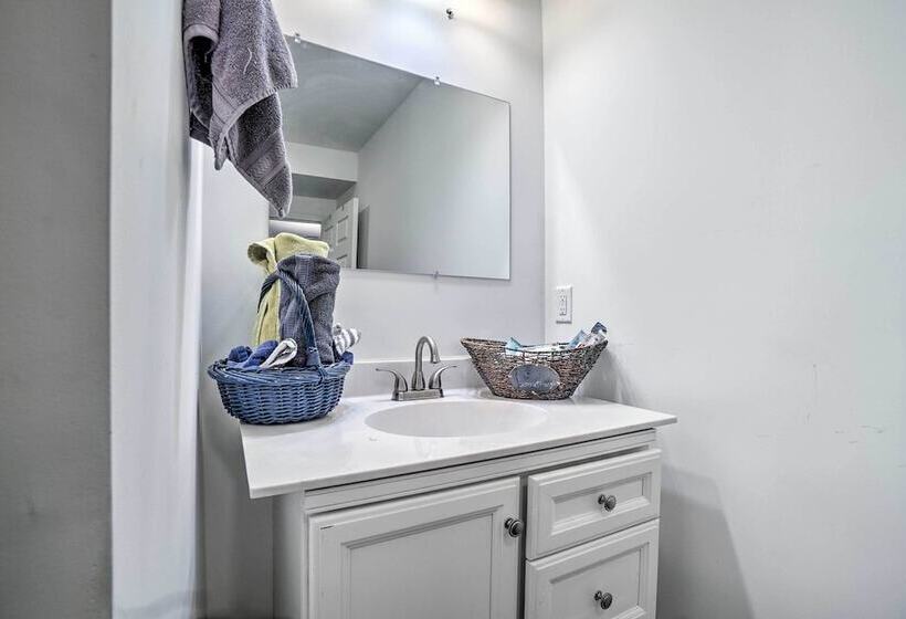 Nashville Area Apartment: 12 Mi To Downtown!