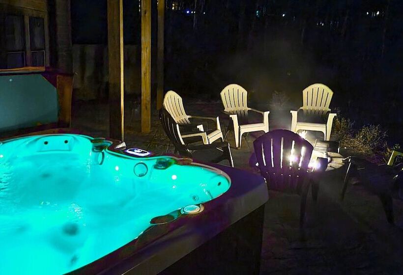 New Construction With Modern Design & Hot Tub!