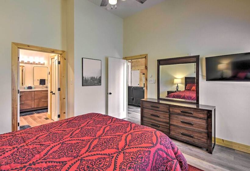 New Construction With Modern Design & Hot Tub!