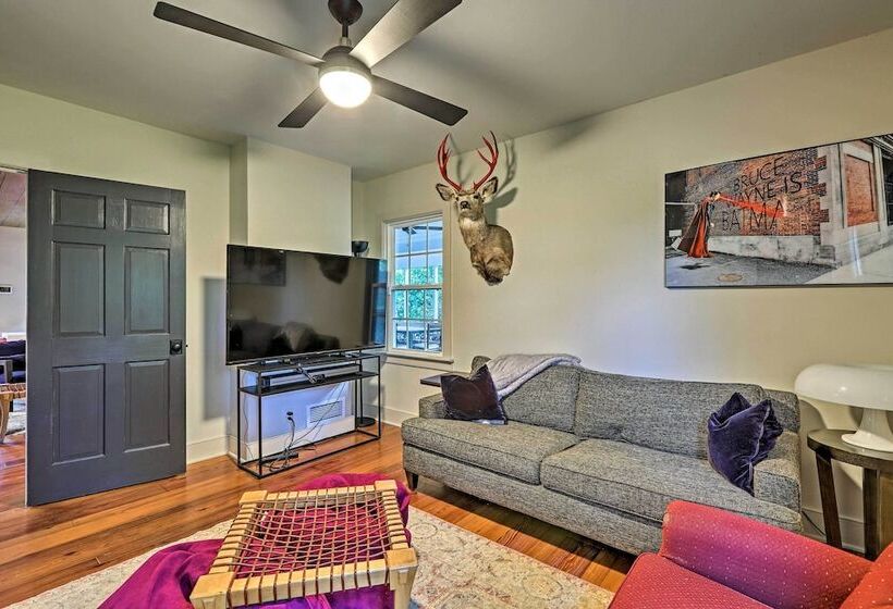 Newnan Retreat On 95 Acres: Hike, Bike & More