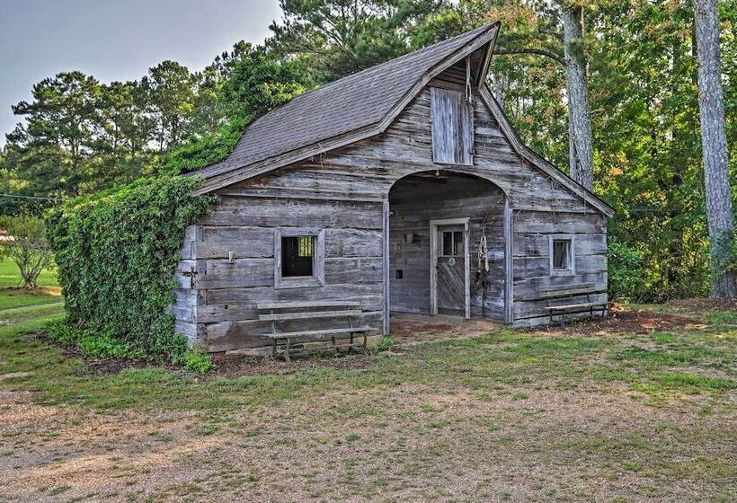 Newnan Retreat On 95 Acres: Hike, Bike & More