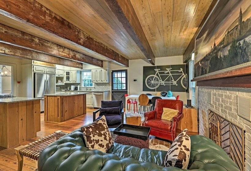 Newnan Retreat On 95 Acres: Hike, Bike & More