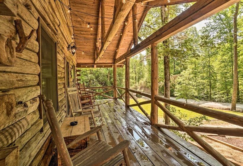 North Georgia Mtn Escape W/ Hot Tub & Games!