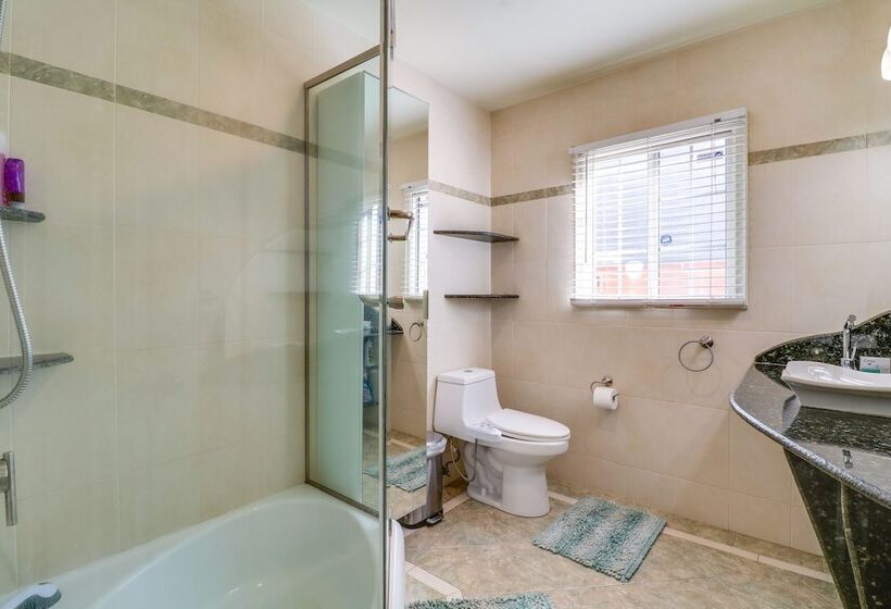 North Hills Home W/ Outdoor Entertaining Space