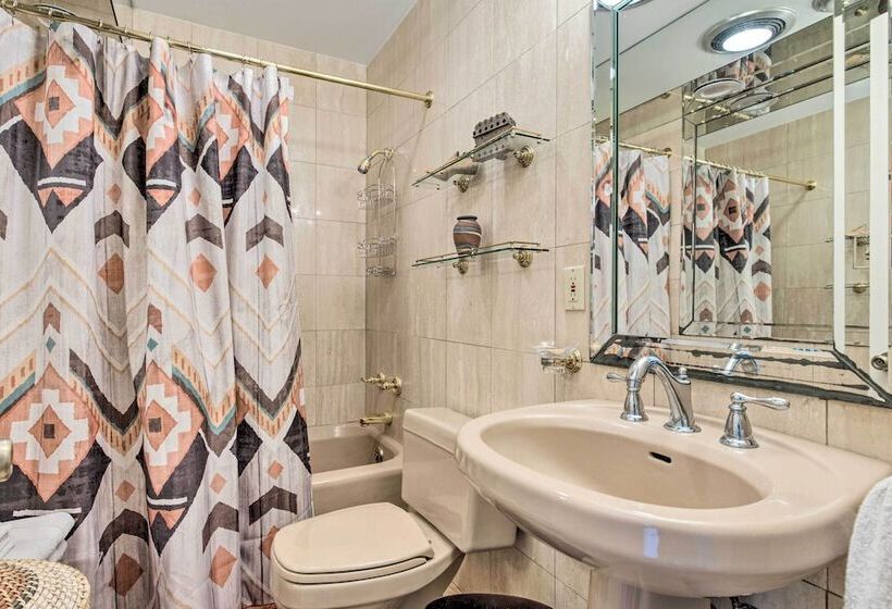 Ocean Springs Home   Walk To Beach & Downtown!