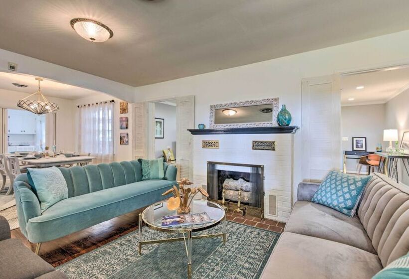 Ocean Springs Home   Walk To Beach & Downtown!