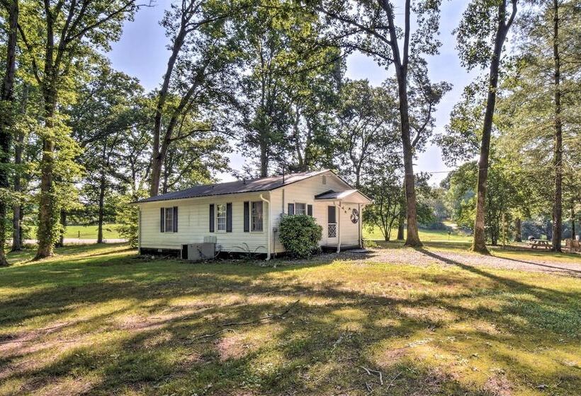 Owl S Hideaway  In Cleveland W/ 2 Fire Pits!