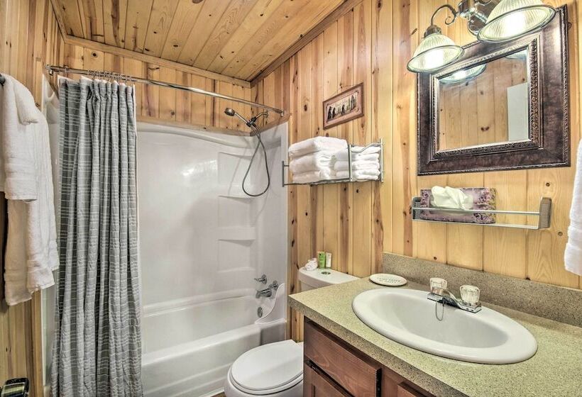 Owl S Hideaway  In Cleveland W/ 2 Fire Pits!