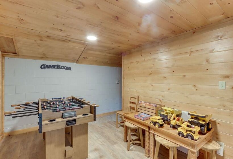 Peaceful Mineral Bluff Cabin: Family Friendly!