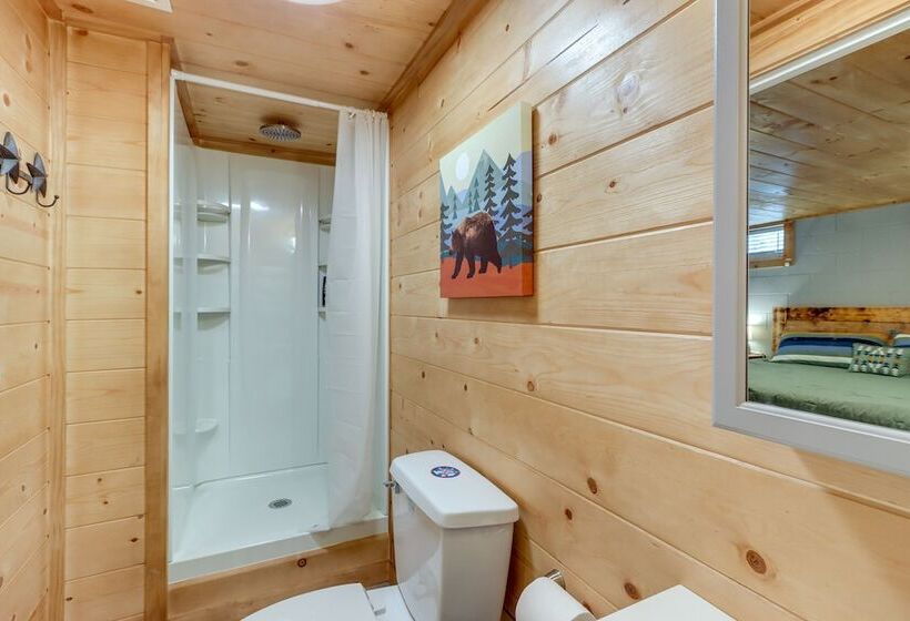 Peaceful Mineral Bluff Cabin: Family Friendly!