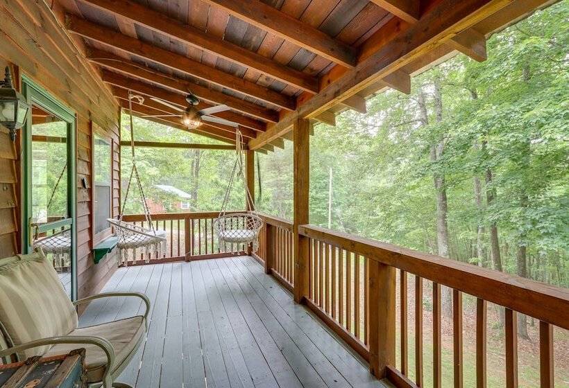 Peaceful Mineral Bluff Cabin: Family Friendly!