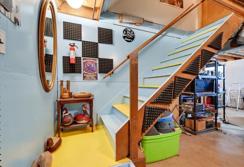 Peaceful Necedah Retreat: 3 Mi To Lakes!