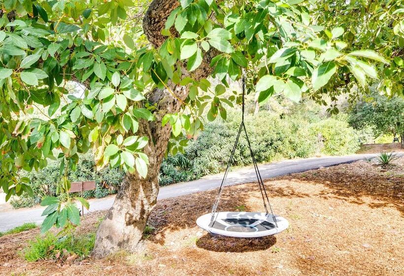 Peaceful Pasadena Retreat W/ Patio Near Trails!