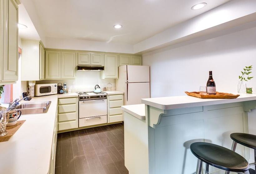 Peaceful Pasadena Retreat W/ Patio Near Trails!