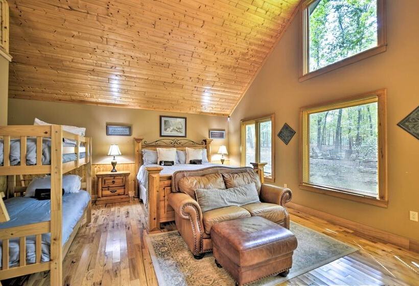 Peaceful & Secluded Home W/ Private Fire Pit!