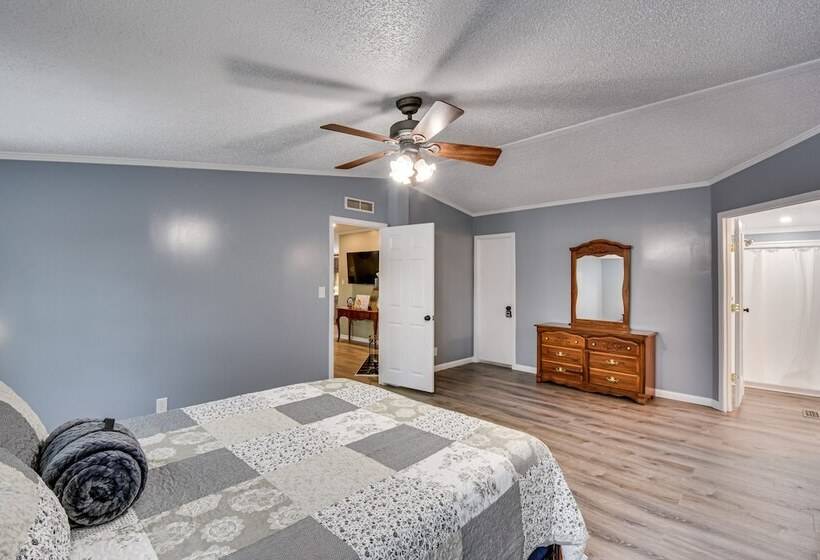 Peaceful Six Mile Vacation Home W/ Fire Pit