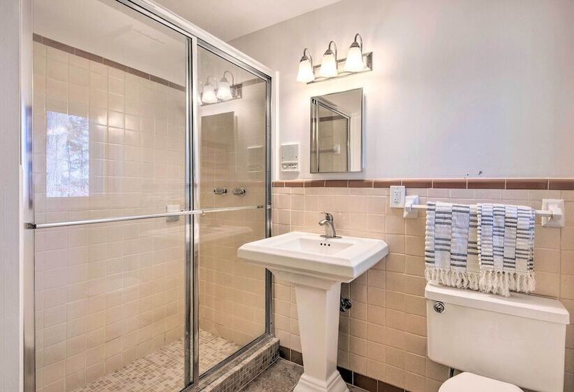 Peaceful Smyrna Home W/ Wood Burning Fire Pit