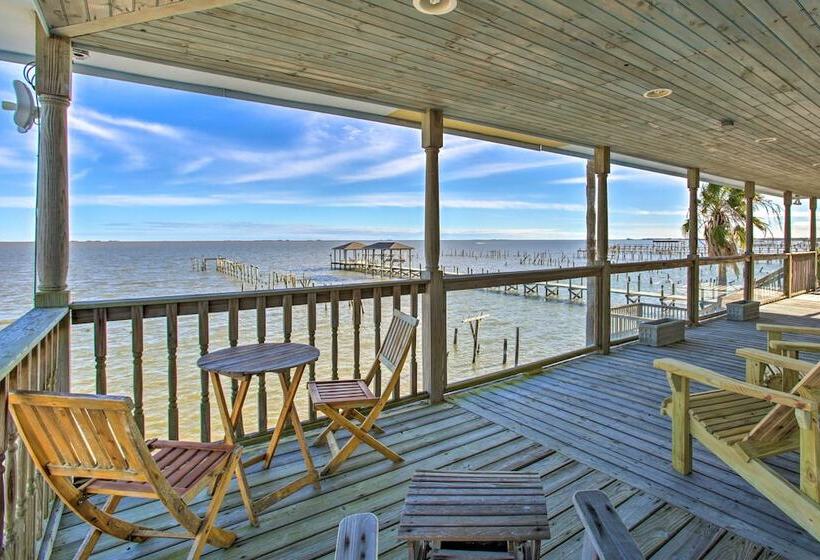 Pelicans Perch Waterfront Nola Haven W/ Pool!