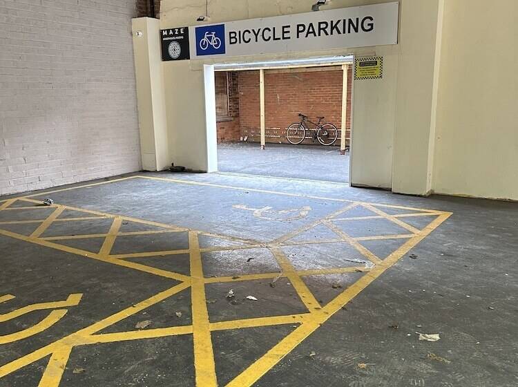 بنسيون Maze Apartments And Rooms