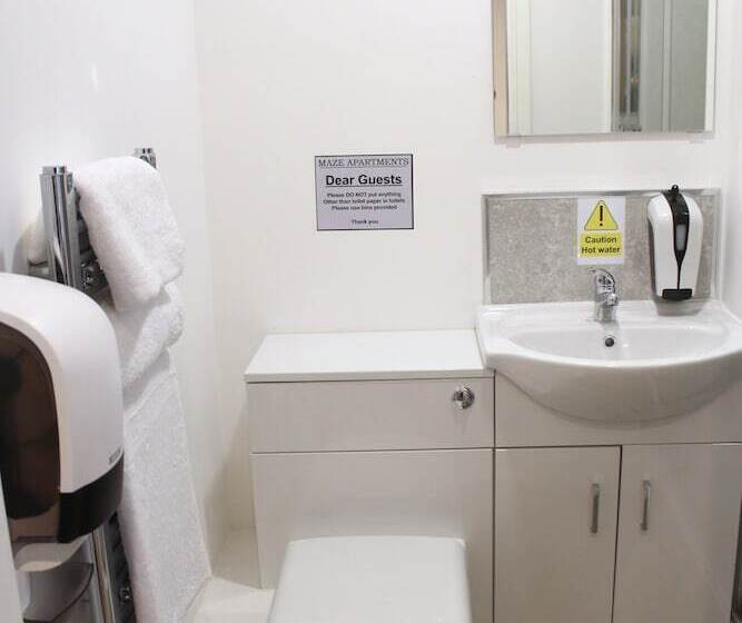 بنسيون Maze Apartments And Rooms