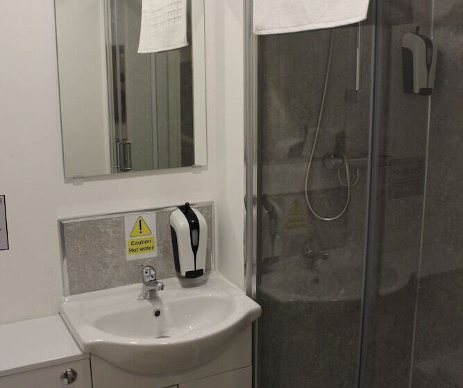 بنسيون Maze Apartments And Rooms