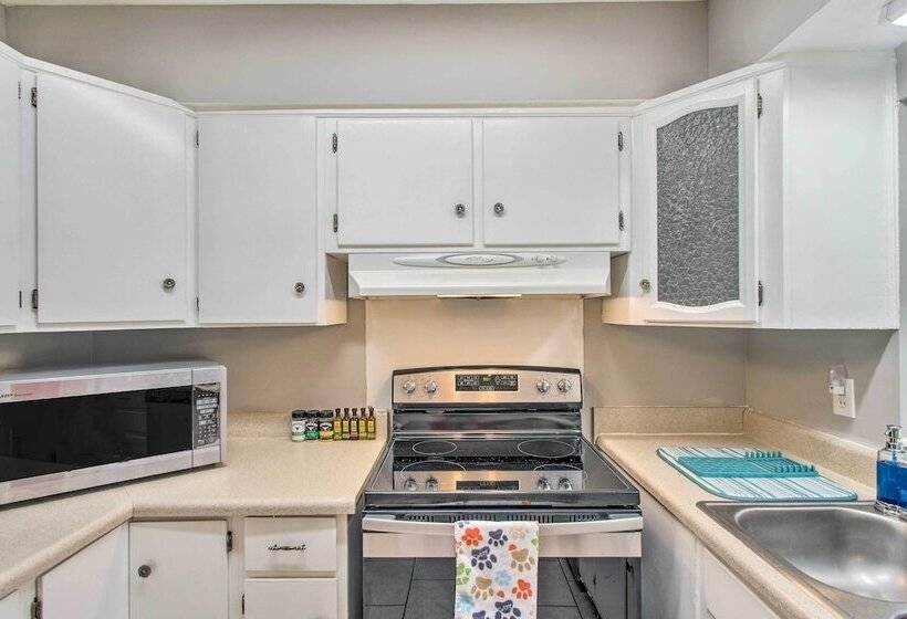 Pet Friendly Brunswick Retreat W/ Gas Grill!
