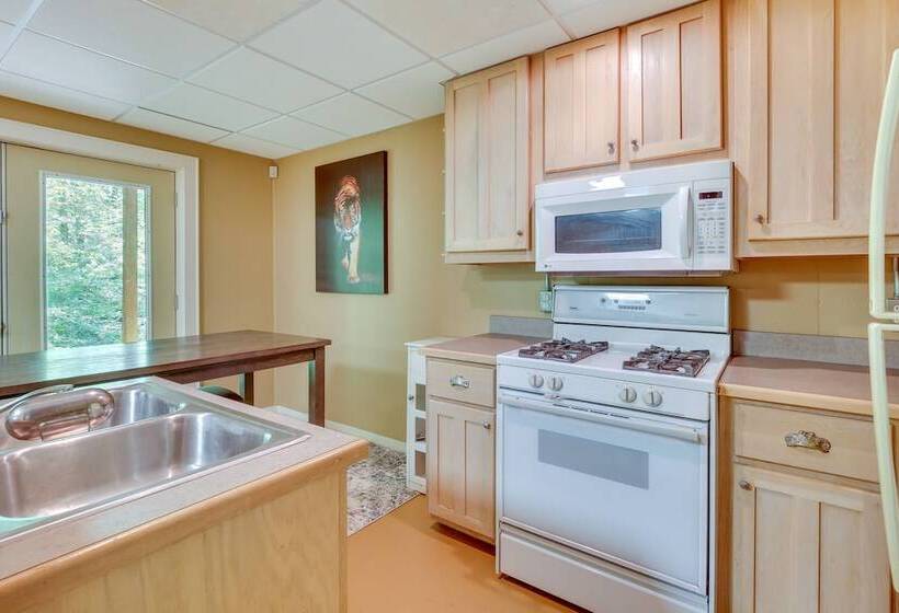 Pet Friendly Conyers Cabin   23 Miles To Atlanta!