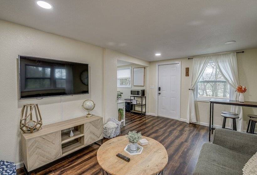 Pet Friendly Cottage ~ 8 Mi To Downtown Knoxville!