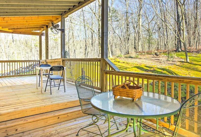 Pet Friendly Ellijay Escape W/ Yard & Grill!