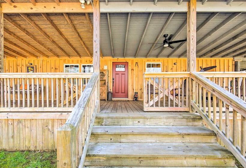 Pet Friendly Ellijay Escape W/ Yard & Grill!