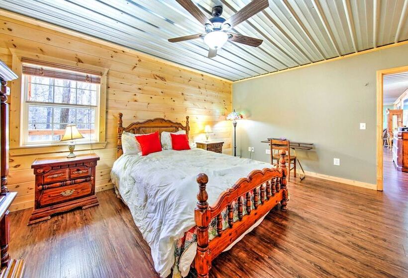 Pet Friendly Ellijay Escape W/ Yard & Grill!