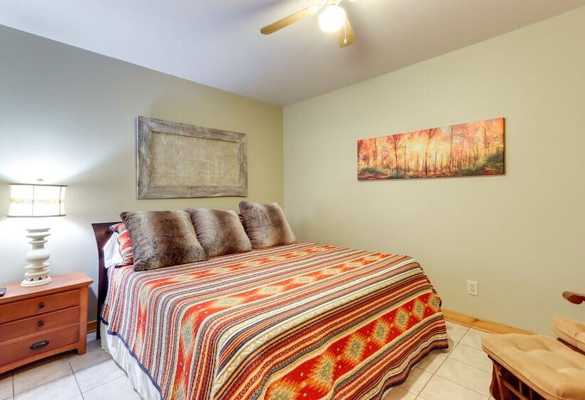 Pet Friendly Ellijay Home W/ Hot Tub + Game Room!