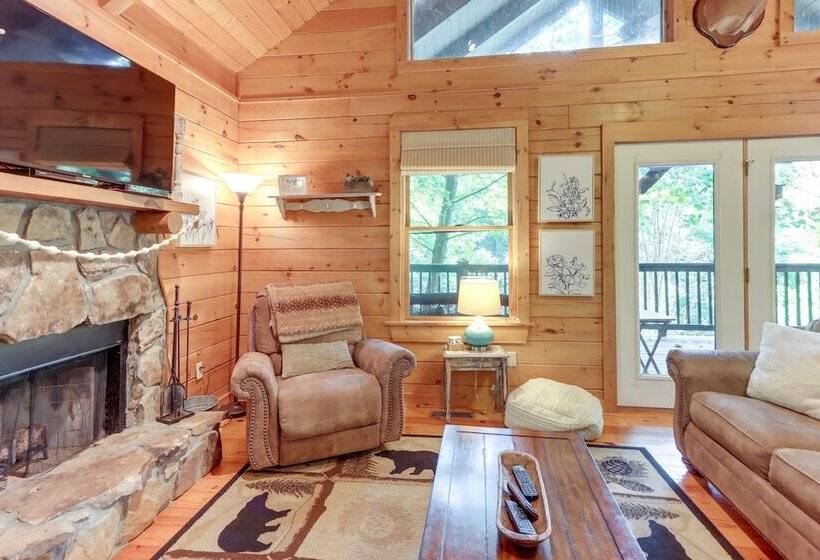 Pet Friendly Ellijay Home W/ Hot Tub + Game Room!