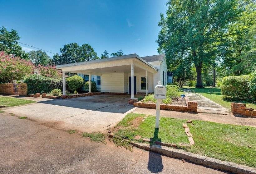 Pet Friendly Fort Valley Home W/ Private Pool