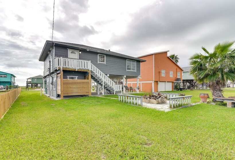 Pet Friendly Freeport Beach House W/ Covered Patio