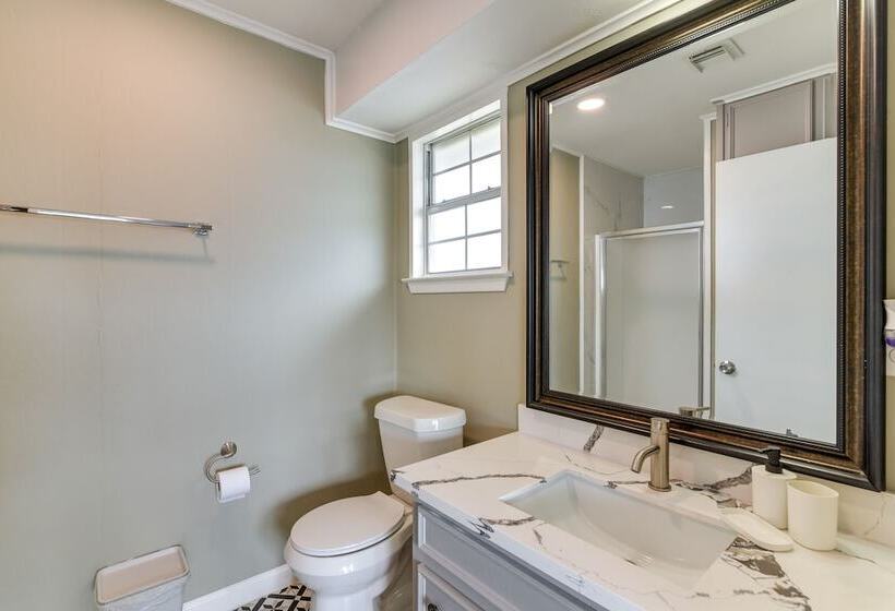 Pet Friendly Freeport Beach House W/ Covered Patio