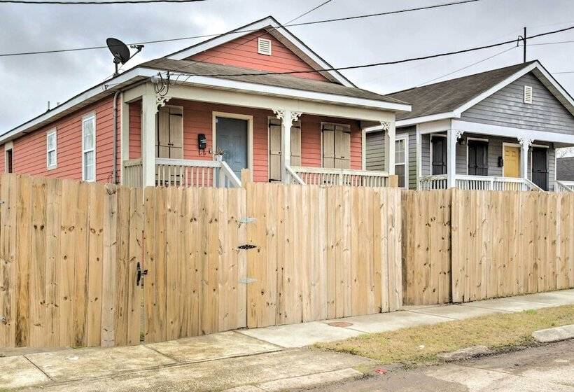 Pet Friendly Home < 3 Mi To French Quarter!