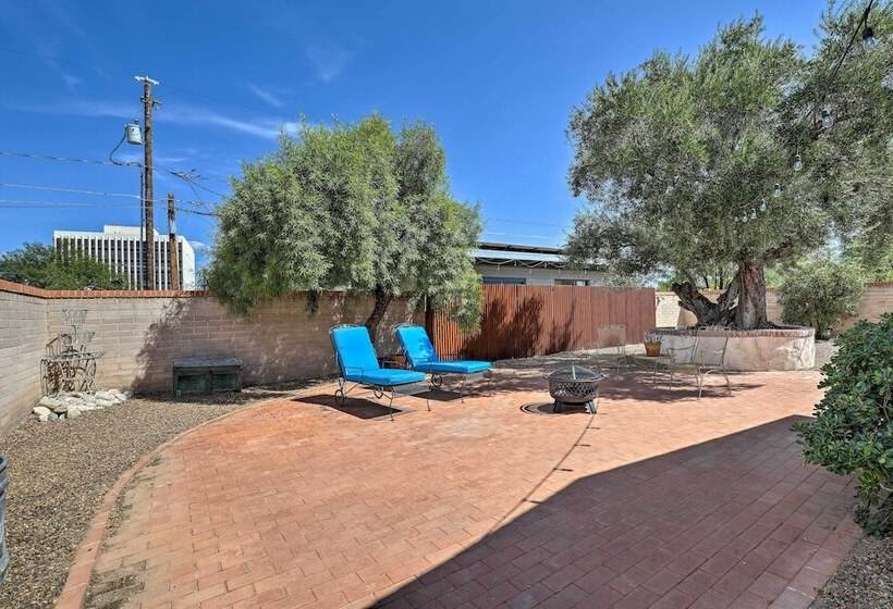 Pet Friendly Home, 4 Miles To U Of A Campus