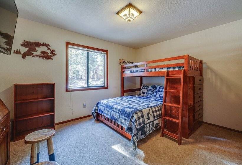 Pet Friendly Home In Truckee W/ Balconies + Grill!