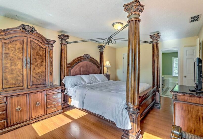 Pet Friendly House W/ Deck In Lawrenceville