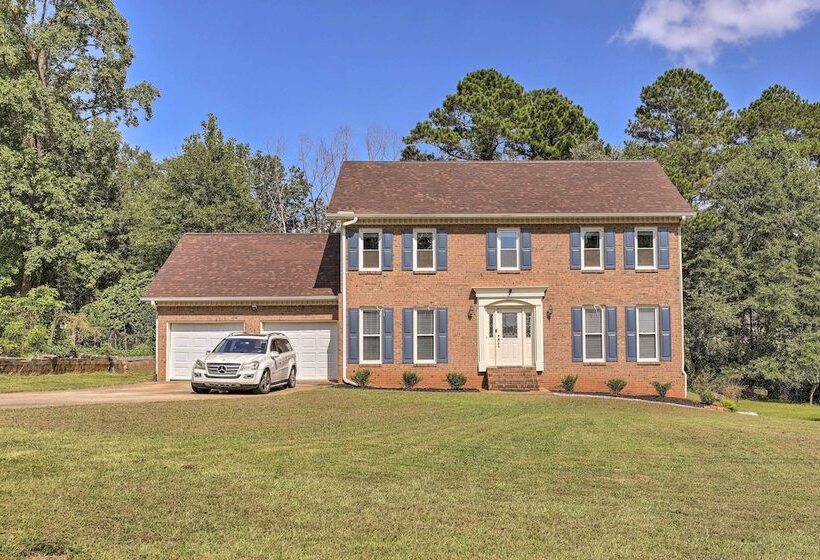 Pet Friendly House W/ Deck In Lawrenceville