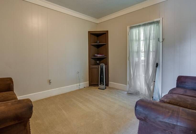 Pet Friendly Rex Vacation Rental: 18 Mi To Atlanta