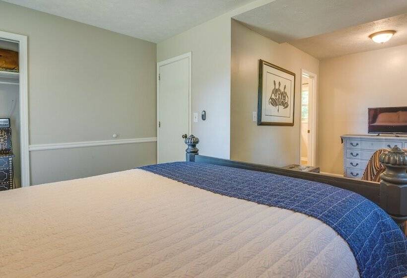 Pet Friendly Rex Vacation Rental: 18 Mi To Atlanta