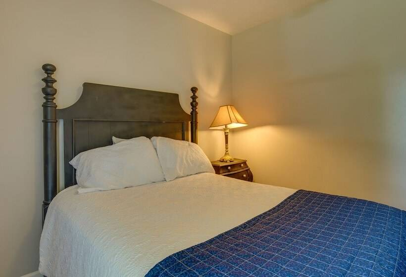 Pet Friendly Rex Vacation Rental: 18 Mi To Atlanta