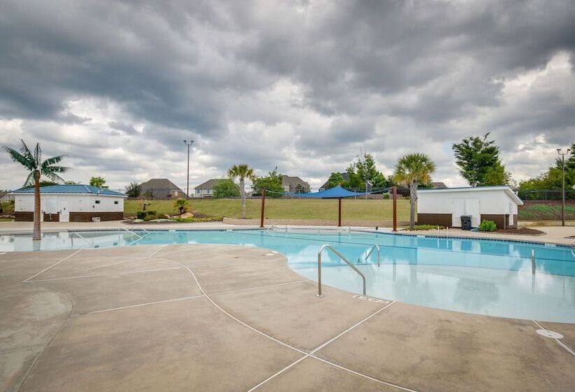 Pet Friendly & Spacious Grovetown Vacation Rental!