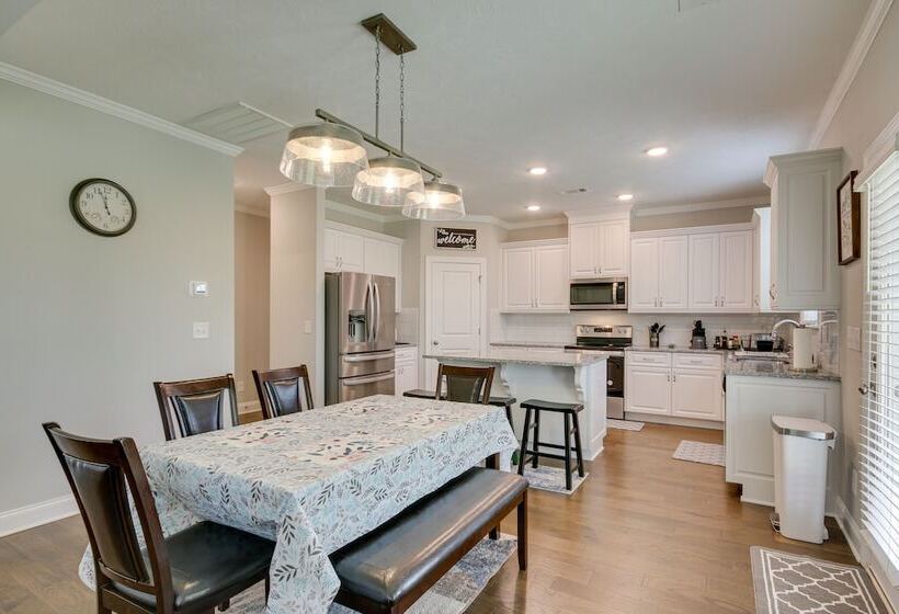 Pet Friendly & Spacious Grovetown Vacation Rental!